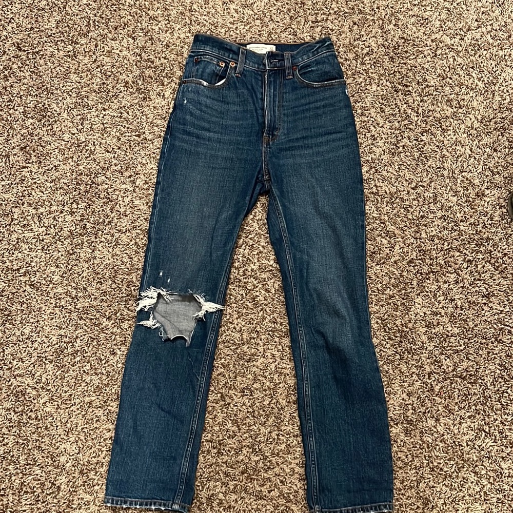 Abercrombie ankle straight ultra high rise sz 23